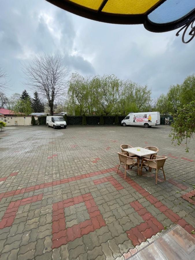 Hotel Parc Tecuci Extérieur photo