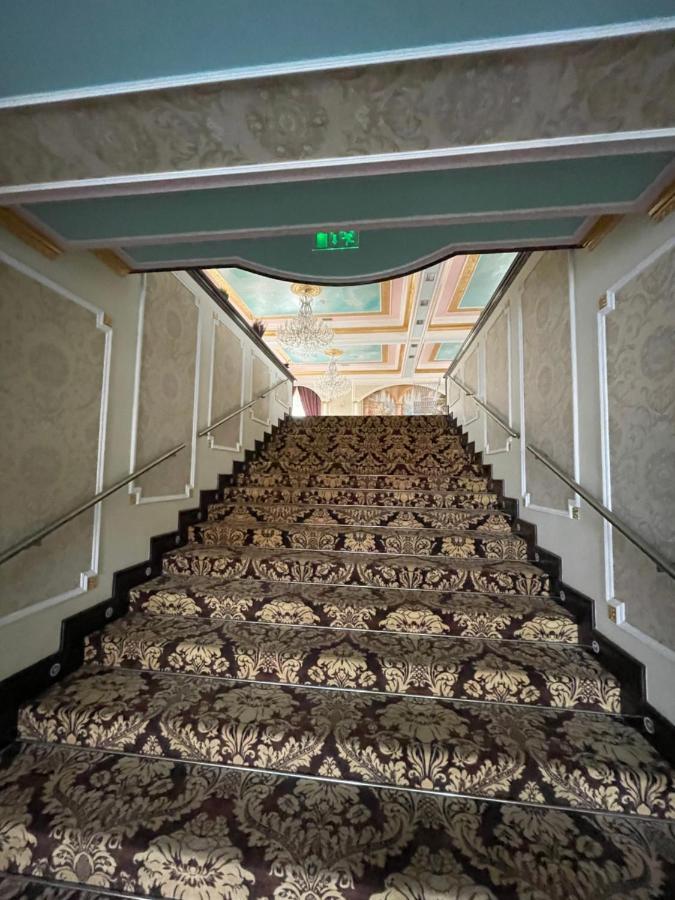 Hotel Parc Tecuci Extérieur photo