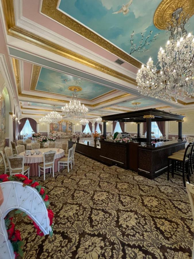 Hotel Parc Tecuci Extérieur photo