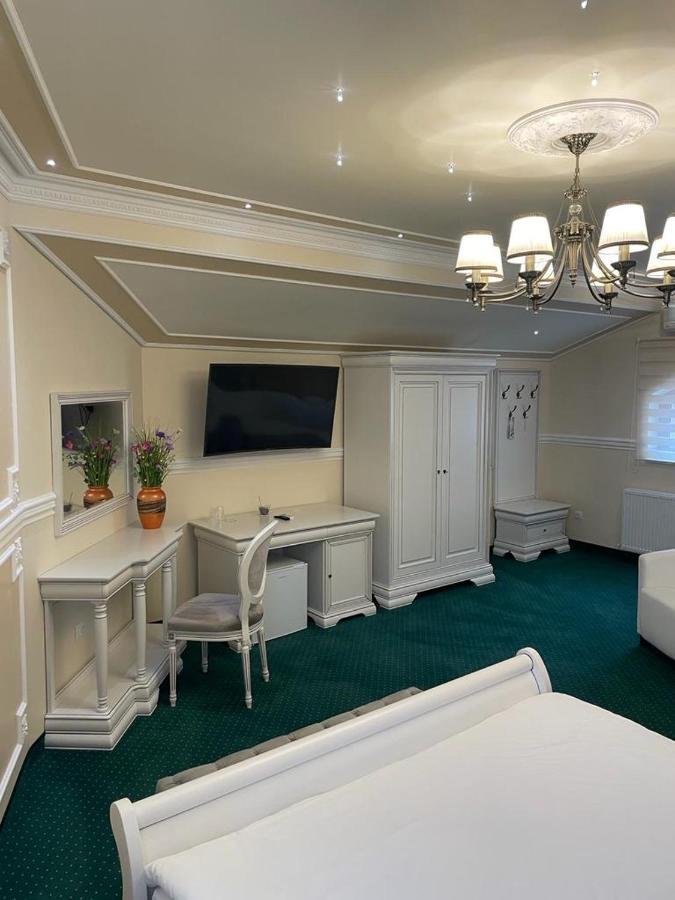 Hotel Parc Tecuci Extérieur photo