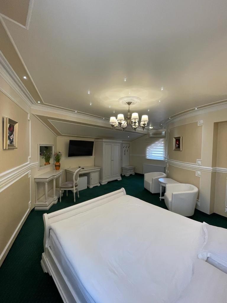 Hotel Parc Tecuci Extérieur photo