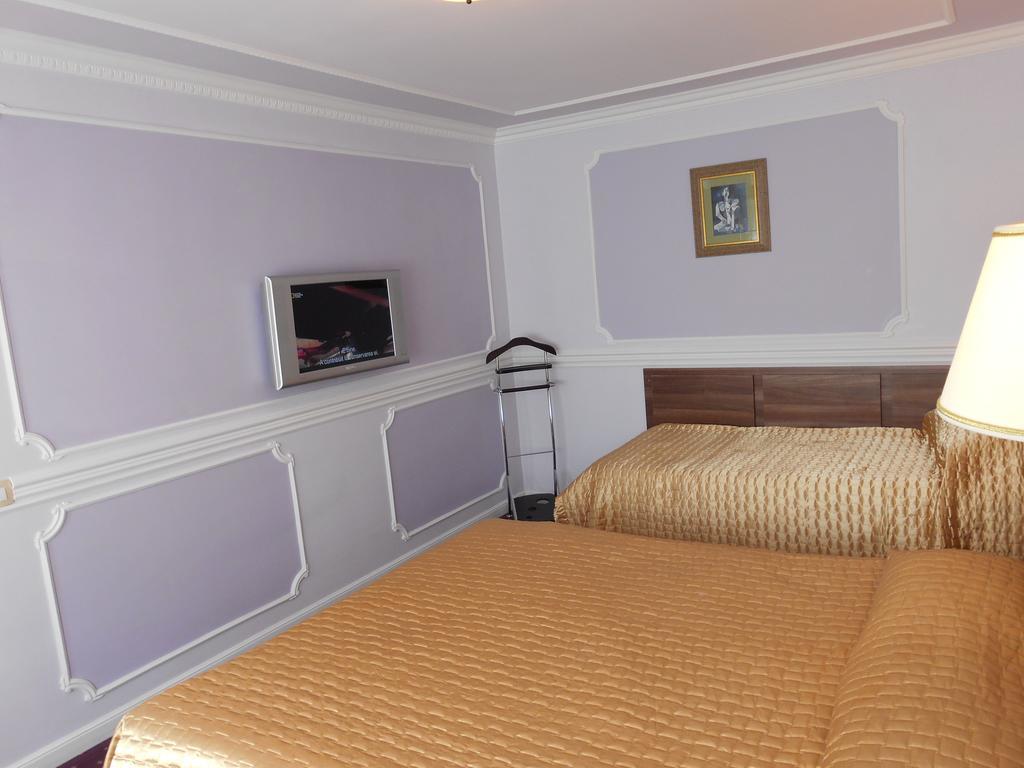 Hotel Parc Tecuci Extérieur photo