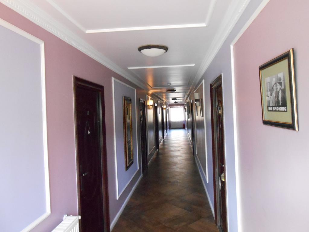 Hotel Parc Tecuci Extérieur photo