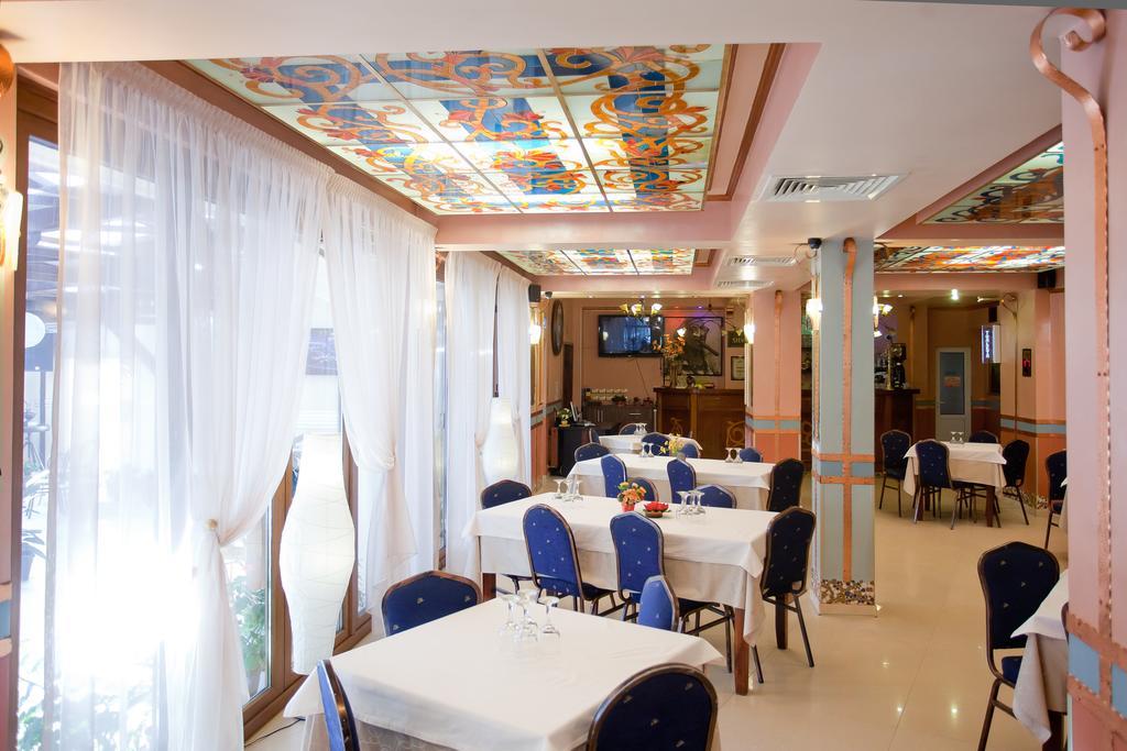 Hotel Parc Tecuci Extérieur photo