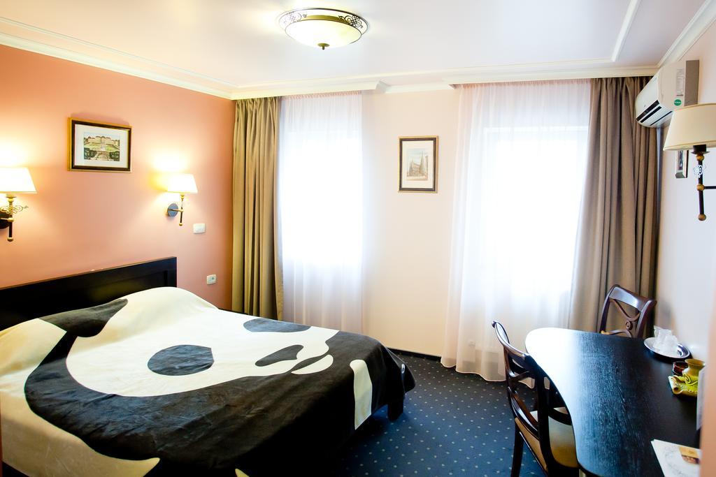 Hotel Parc Tecuci Extérieur photo