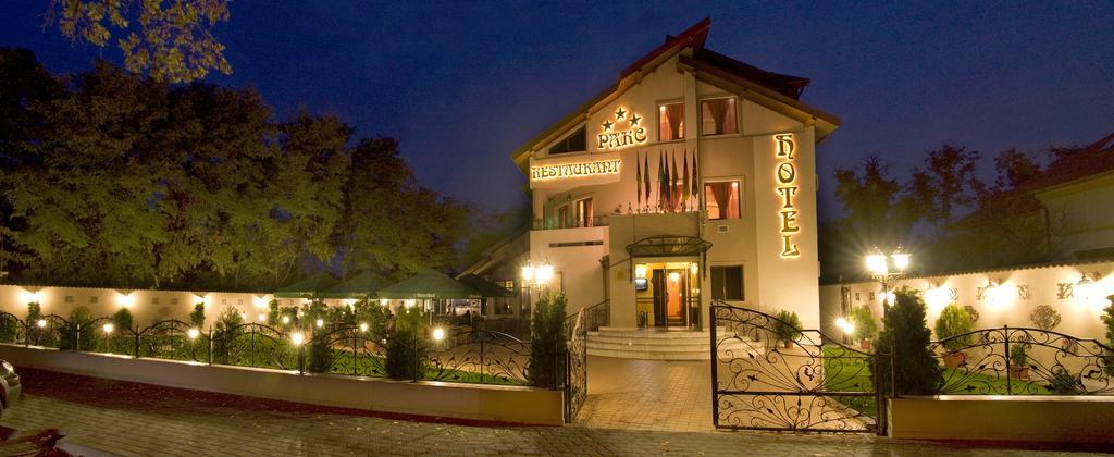 Hotel Parc Tecuci Extérieur photo