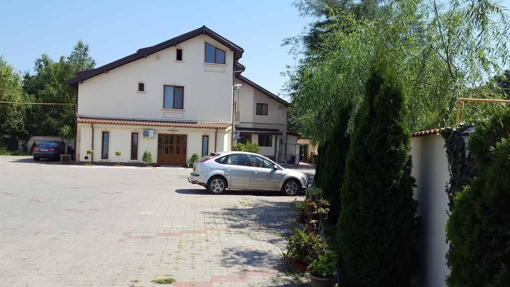 Hotel Parc Tecuci Extérieur photo